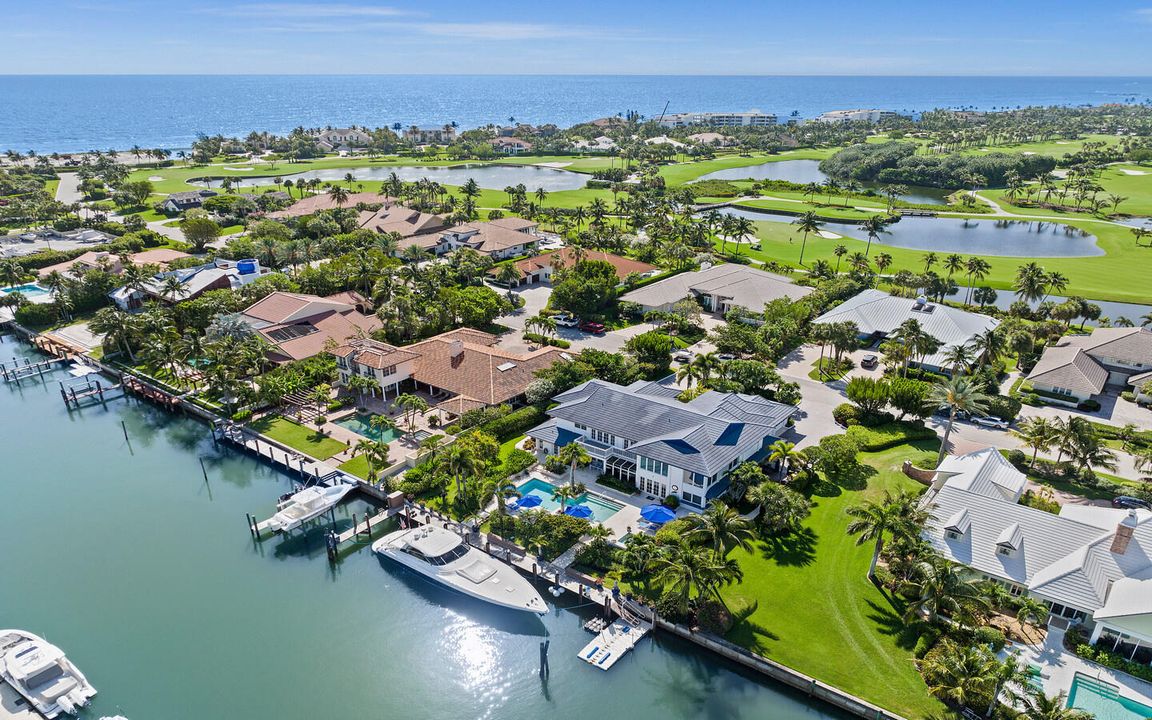 Recently Sold: $12,900,000 (4 beds, 6 baths, 7606 Square Feet)