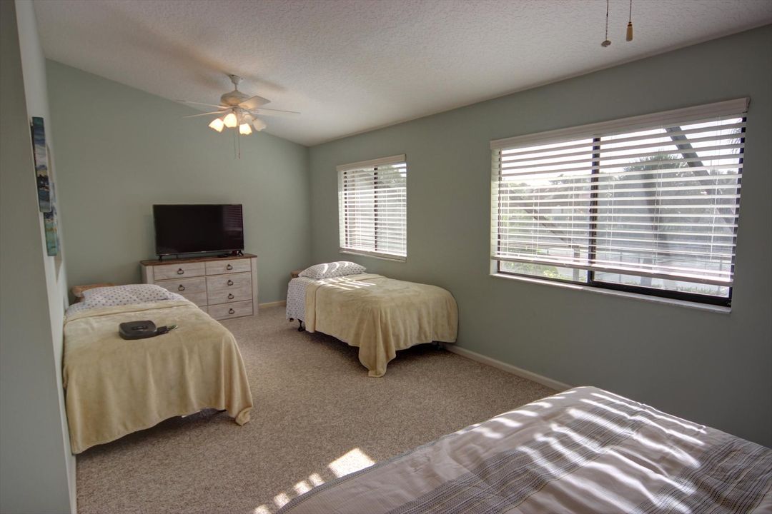 Active With Contract: $5,500 (2 beds, 2 baths, 1539 Square Feet)