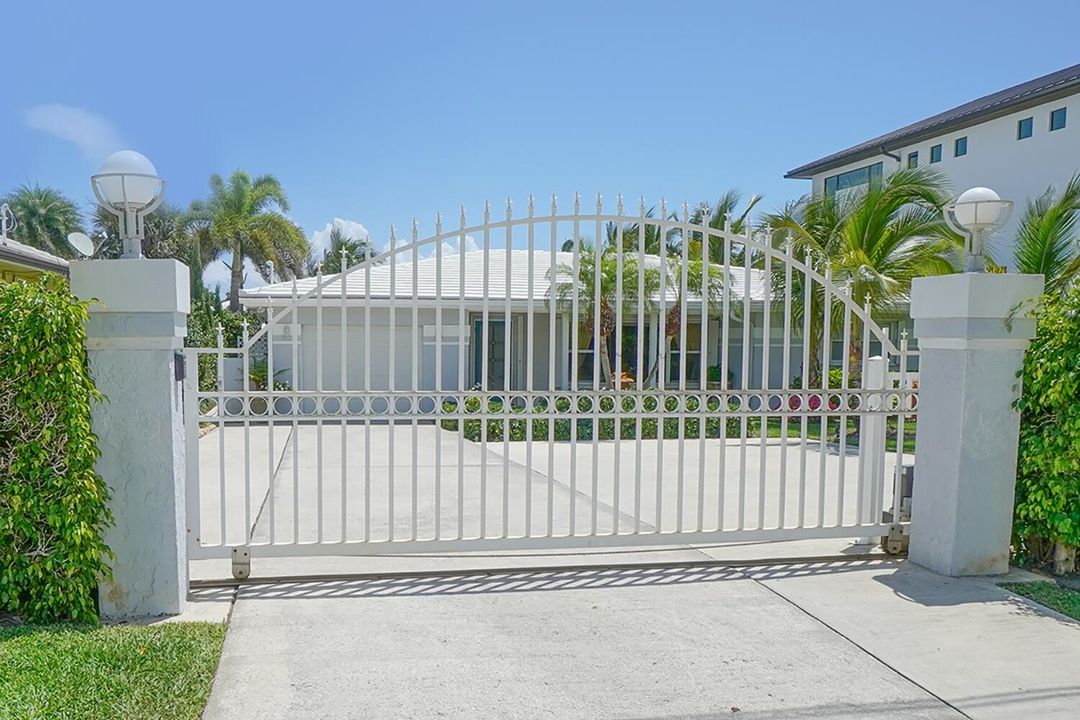 Recently Rented: $10,000 (2 beds, 2 baths, 1752 Square Feet)