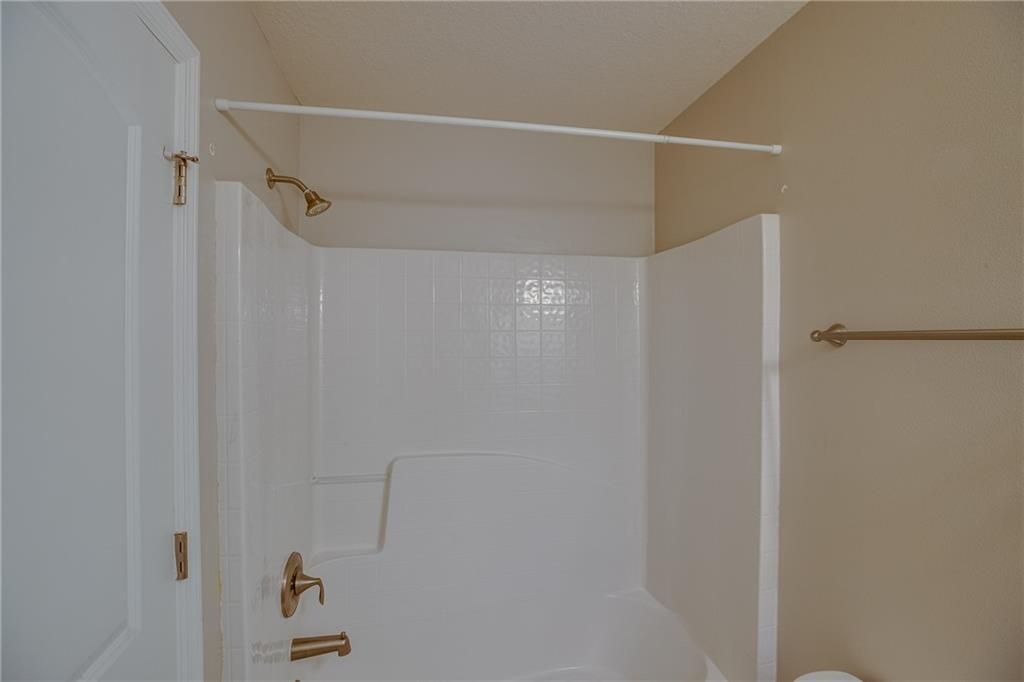 最近售出: $335,000 (3 贝兹, 2 浴室, 1478 平方英尺)