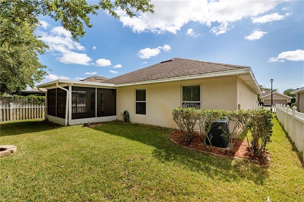 Recently Sold: $335,000 (3 beds, 2 baths, 1478 Square Feet)