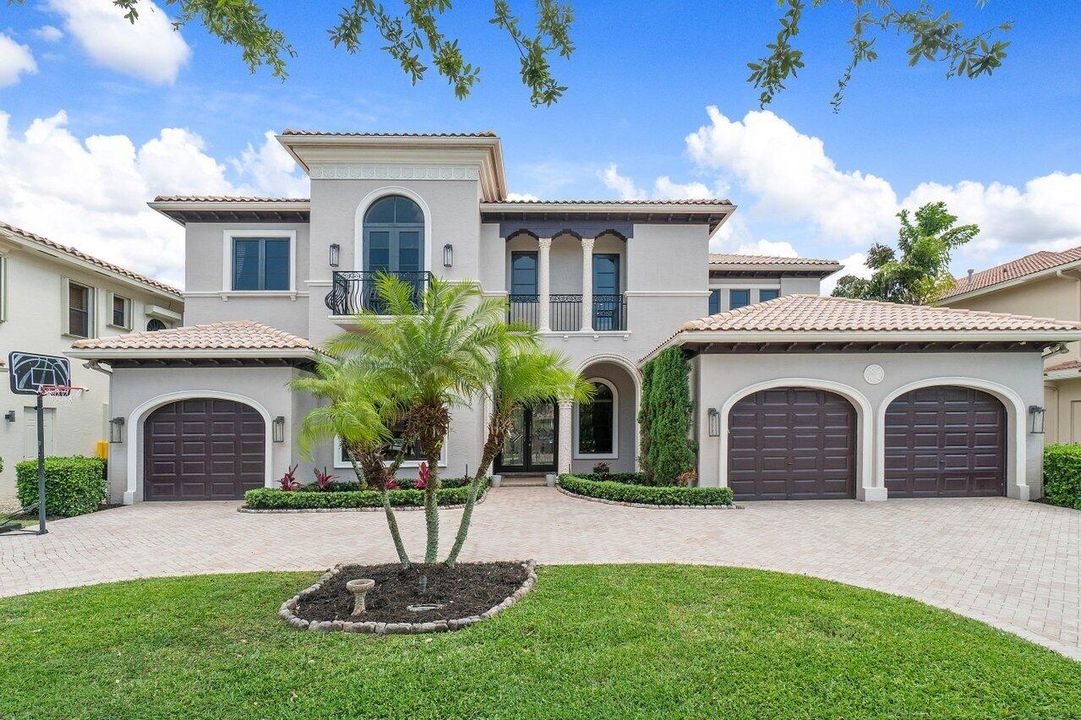 Recently Sold: $2,500,000 (6 beds, 5 baths, 5511 Square Feet)