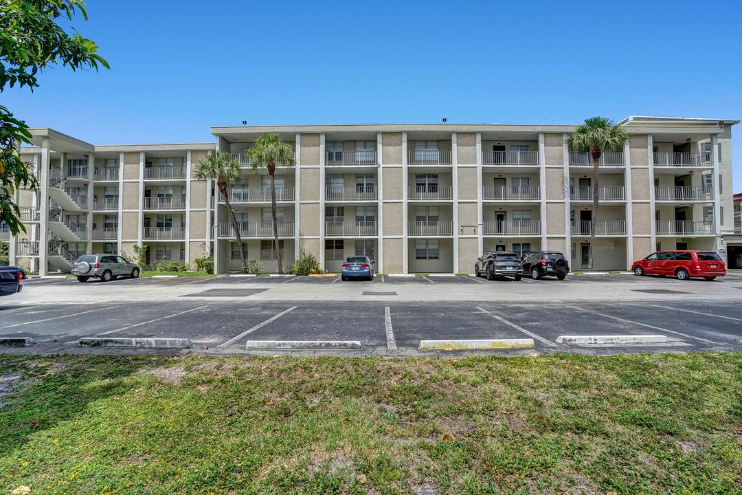 Recently Sold: $140,000 (2 beds, 2 baths, 960 Square Feet)