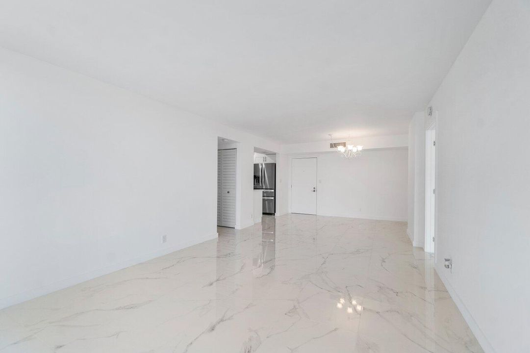 Recently Sold: $565,000 (2 beds, 2 baths, 1050 Square Feet)