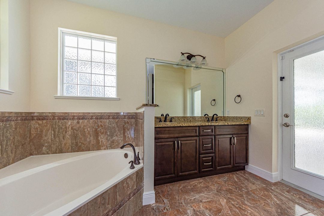 Недавно арендовано: $3,500 (3 спален, 2 ванн, 2251 Квадратных фут)