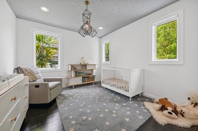Recently Sold: $2,395,000 (4 beds, 3 baths, 3401 Square Feet)