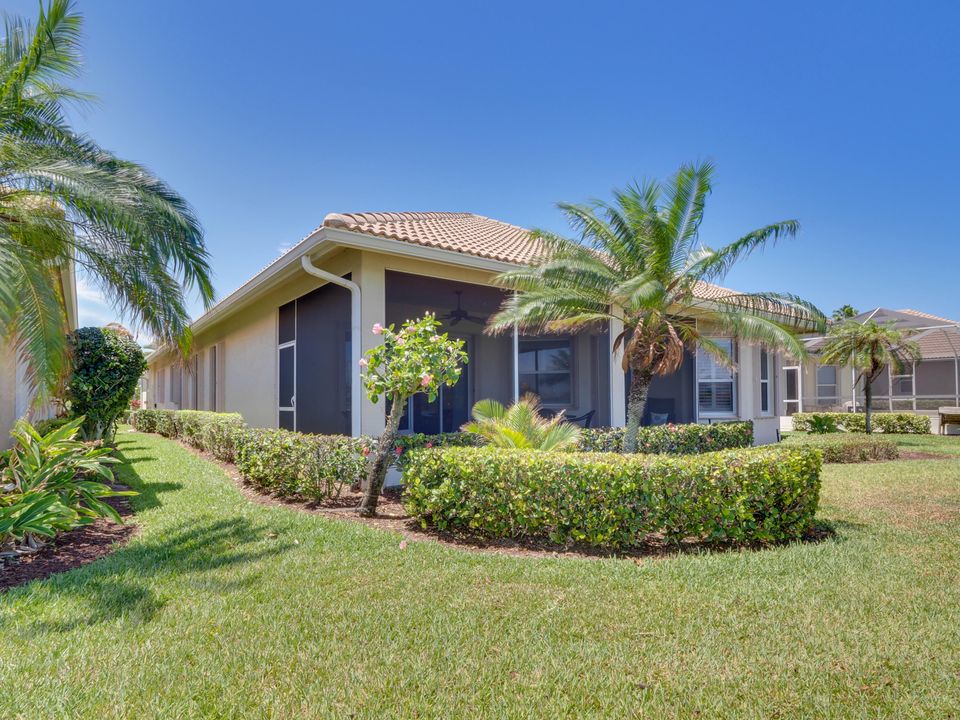 Recently Sold: $725,000 (3 beds, 3 baths, 2383 Square Feet)