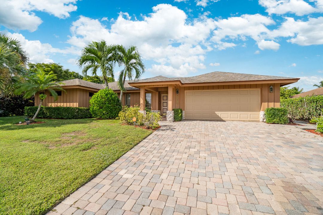 Active With Contract: $4,500 (5 beds, 3 baths, 2212 Square Feet)