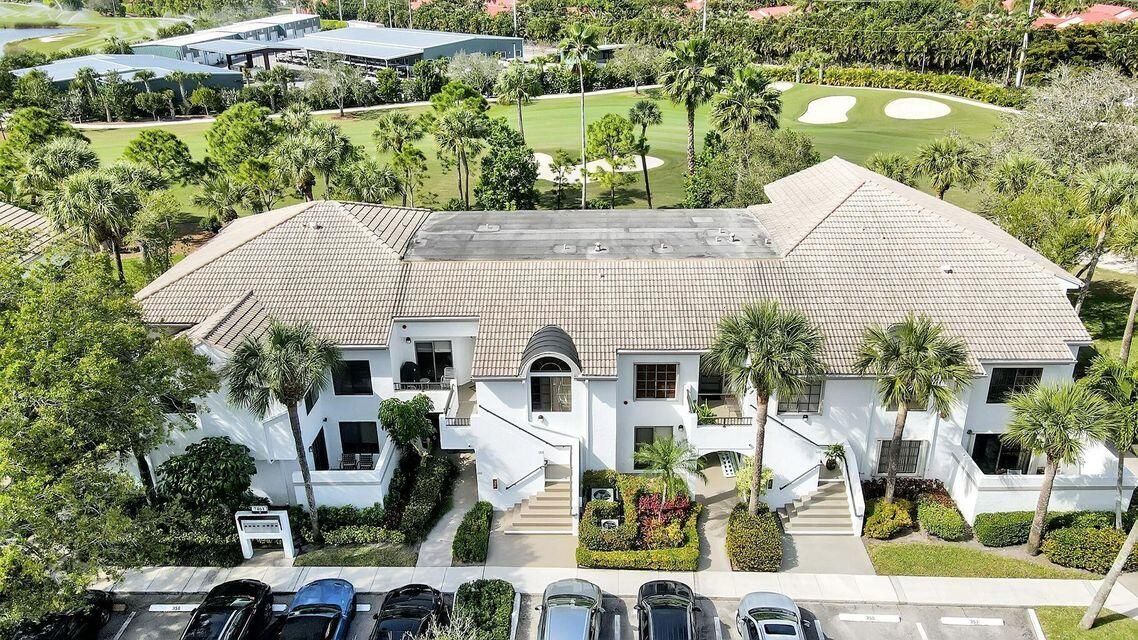 Recently Rented: $4,500 (2 beds, 2 baths, 1260 Square Feet)