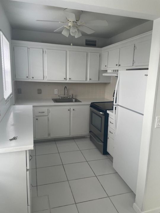 Recently Sold: $99,900 (2 beds, 1 baths, 798 Square Feet)
