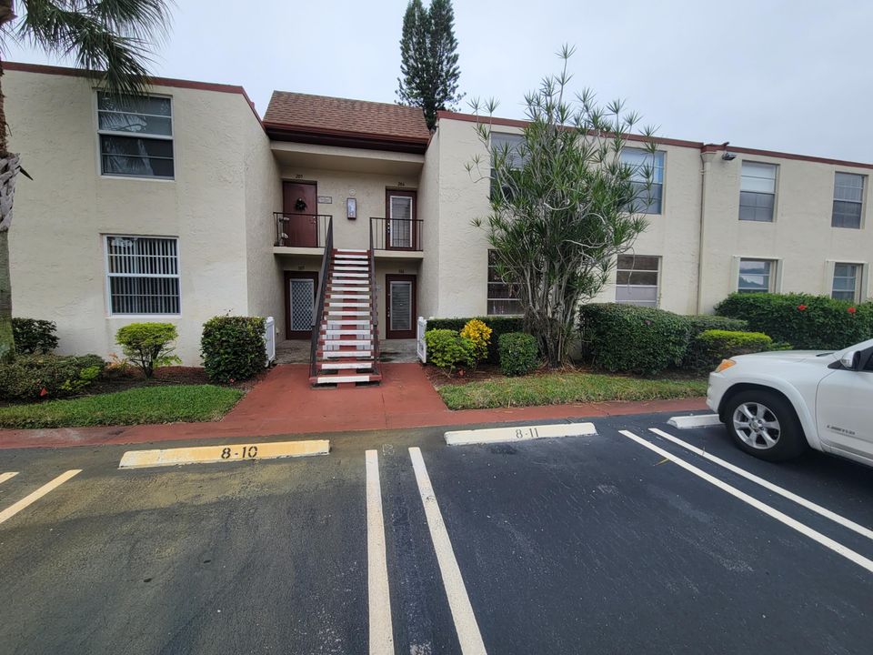 Recently Sold: $127,000 (2 beds, 2 baths, 1005 Square Feet)