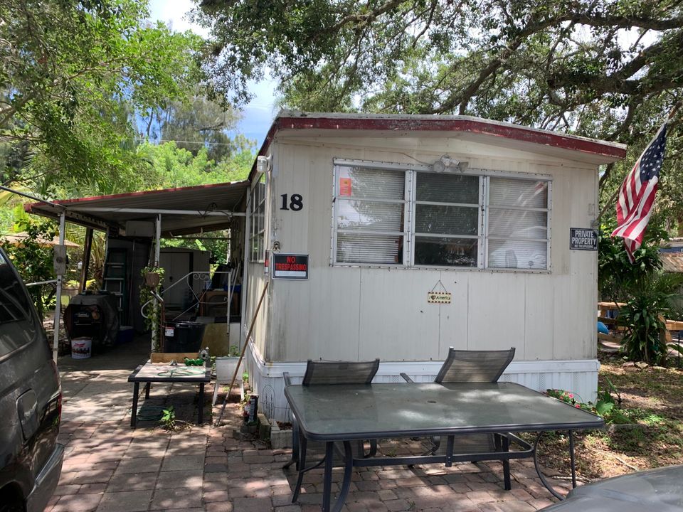 Recently Sold: $13,000 (2 beds, 1 baths, 800 Square Feet)
