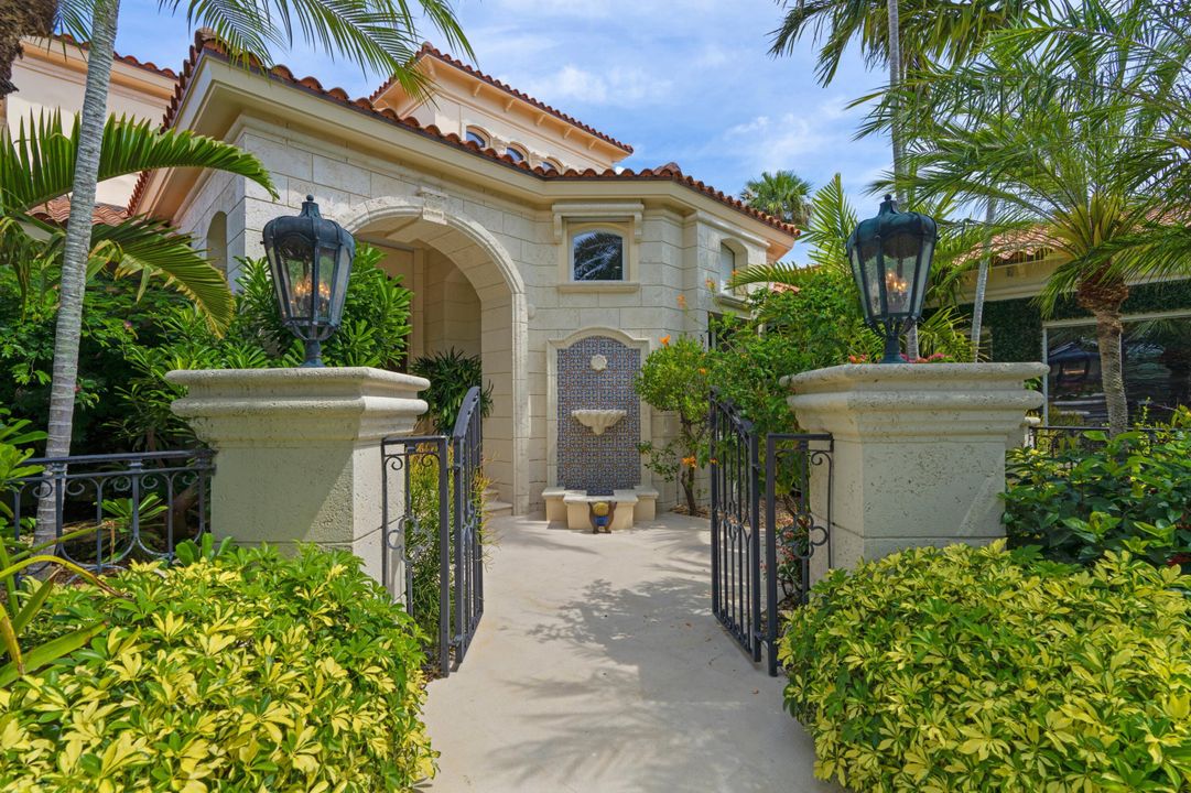 Recently Sold: $12,450,000 (5 beds, 5 baths, 7312 Square Feet)