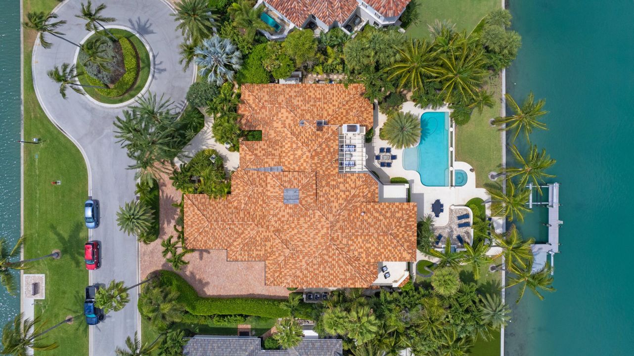 Recently Sold: $12,450,000 (5 beds, 5 baths, 7312 Square Feet)