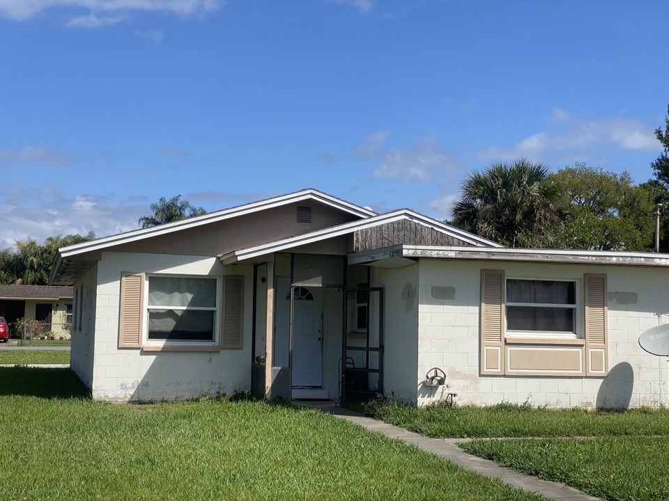 Recently Sold: $149,999 (4 beds, 2 baths, 1404 Square Feet)