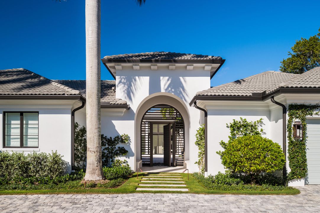 Recently Sold: $3,950,000 (4 beds, 4 baths, 3548 Square Feet)