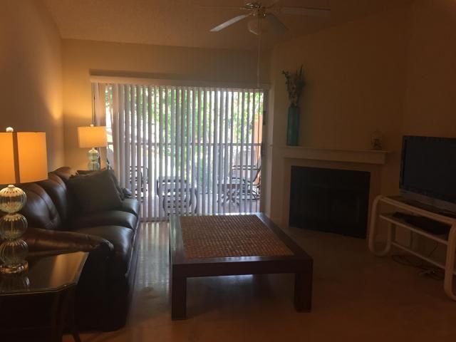 Recently Rented: $2,800 (2 beds, 2 baths, 1100 Square Feet)