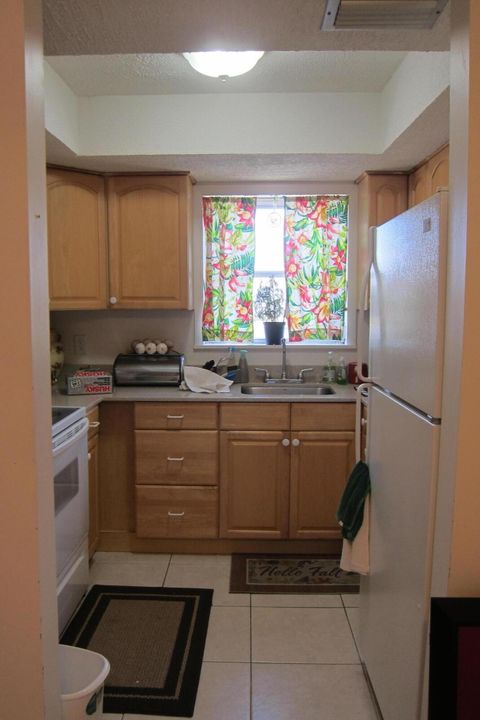 Recently Sold: $85,000 (1 beds, 1 baths, 761 Square Feet)