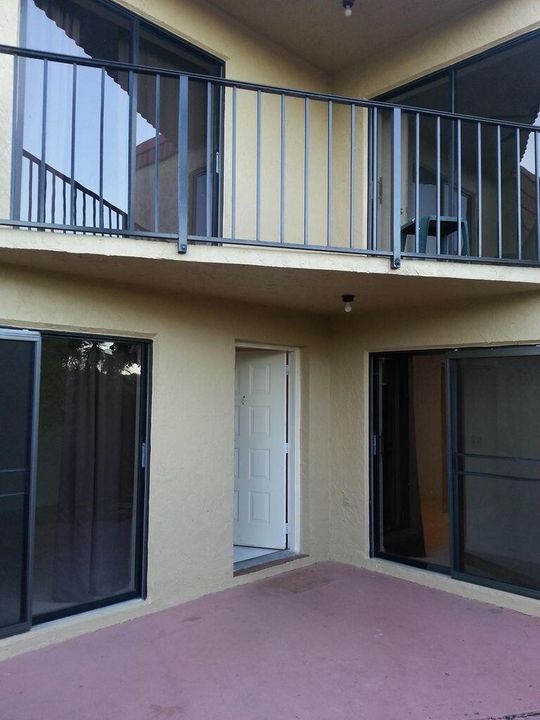 Recently Rented: $2,400 (2 beds, 2 baths, 1302 Square Feet)