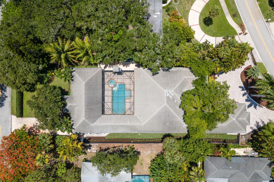 Recently Sold: $3,000,000 (5 beds, 5 baths, 4880 Square Feet)