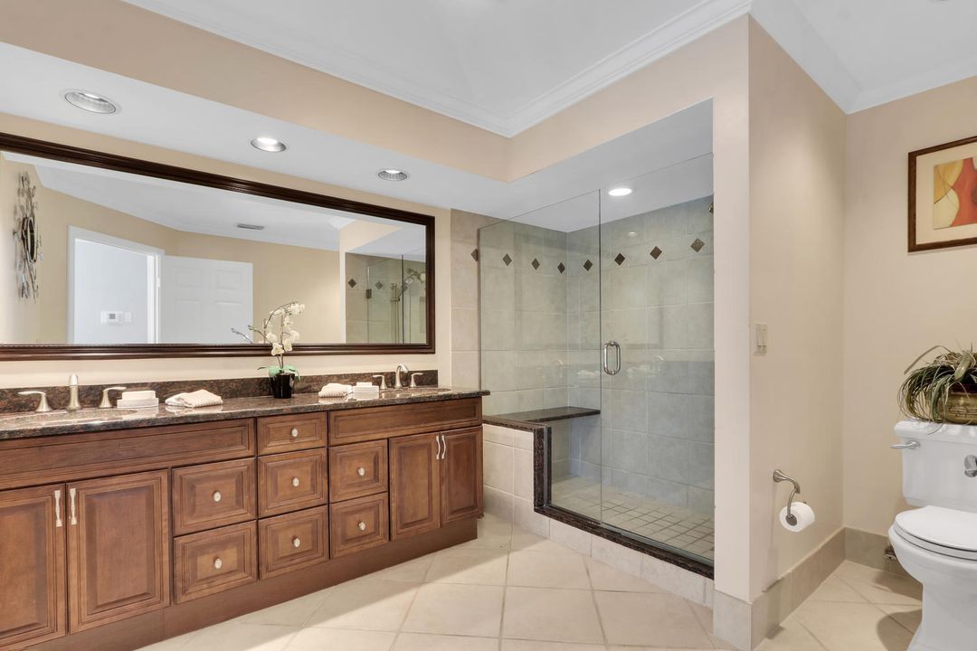 最近售出: $725,000 (3 贝兹, 2 浴室, 1933 平方英尺)