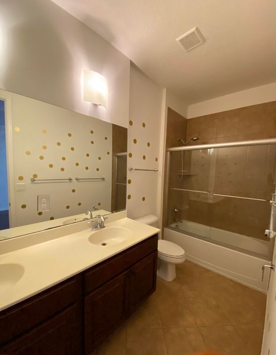 Недавно арендовано: $4,100 (3 спален, 2 ванн, 1839 Квадратных фут)