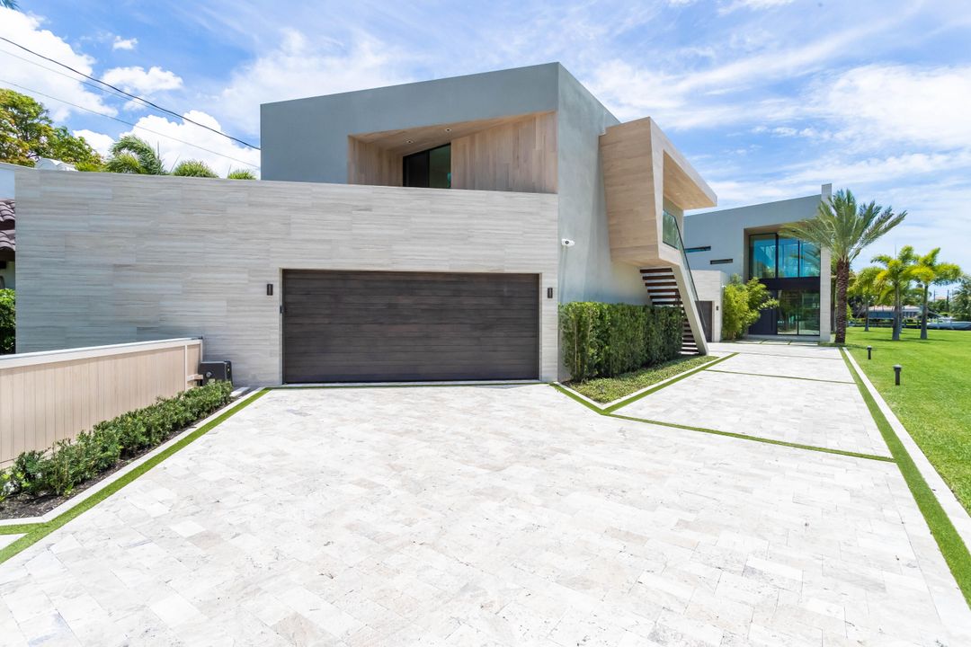 Recently Sold: $21,795,000 (5 beds, 5 baths, 7910 Square Feet)