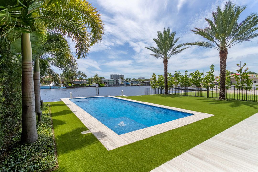 Recently Sold: $21,795,000 (5 beds, 5 baths, 7910 Square Feet)