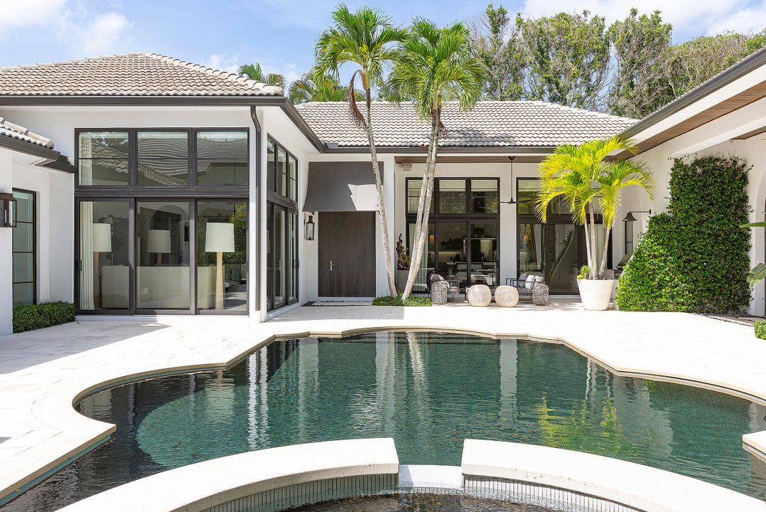 Recently Sold: $3,950,000 (4 beds, 4 baths, 3548 Square Feet)