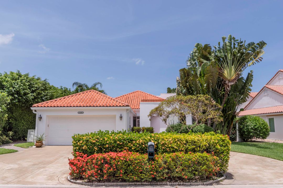 Recently Sold: $625,000 (3 beds, 3 baths, 2309 Square Feet)