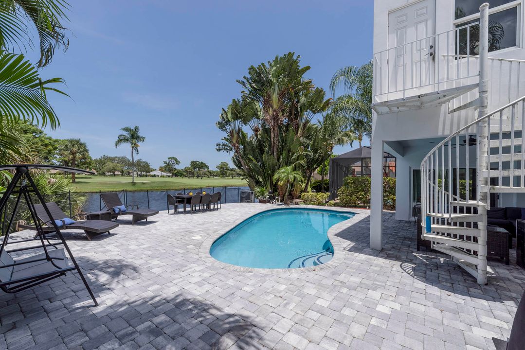 Recently Sold: $625,000 (3 beds, 3 baths, 2309 Square Feet)