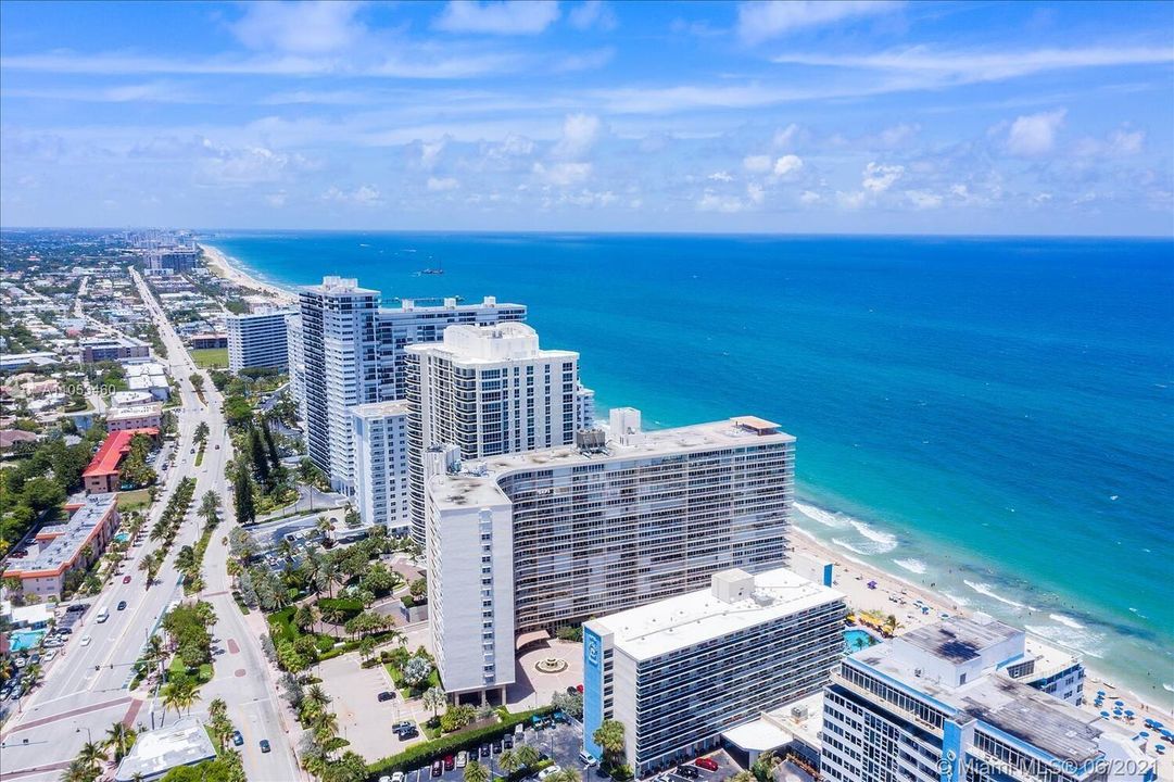 Recently Sold: $1,000,000 (2 beds, 2 baths, 2350 Square Feet)