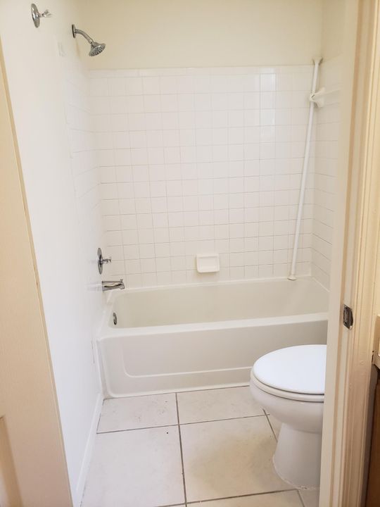 最近租的: $2,500 (3 贝兹, 2 浴室, 1294 平方英尺)