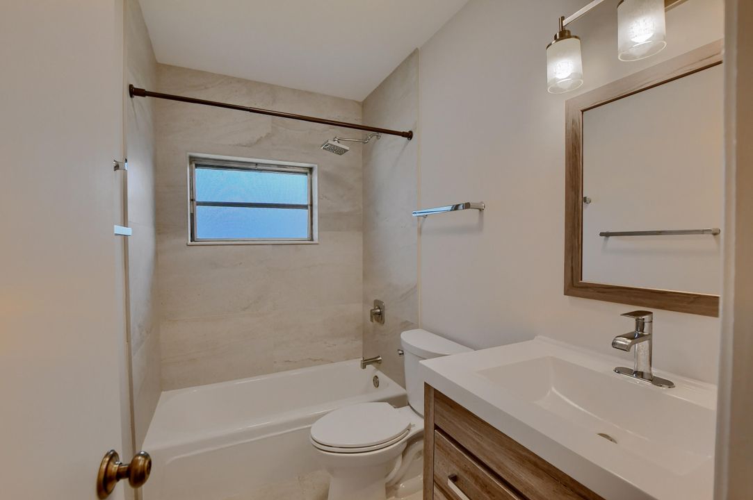 最近租的: $2,400 (2 贝兹, 2 浴室, 1400 平方英尺)