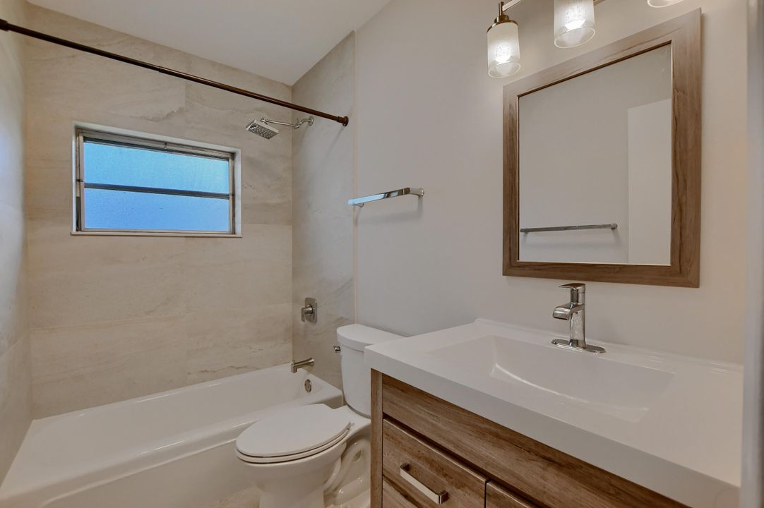 Недавно арендовано: $2,400 (2 спален, 2 ванн, 1400 Квадратных фут)