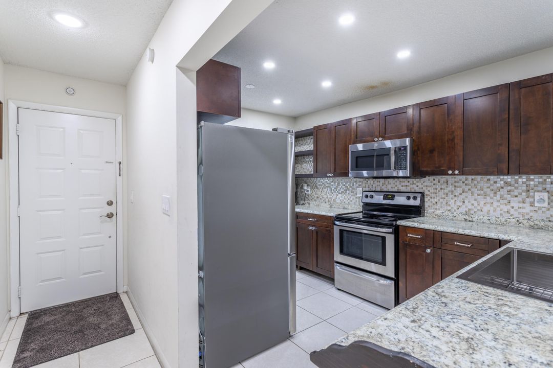 Recently Sold: $314,560 (2 beds, 2 baths, 1231 Square Feet)