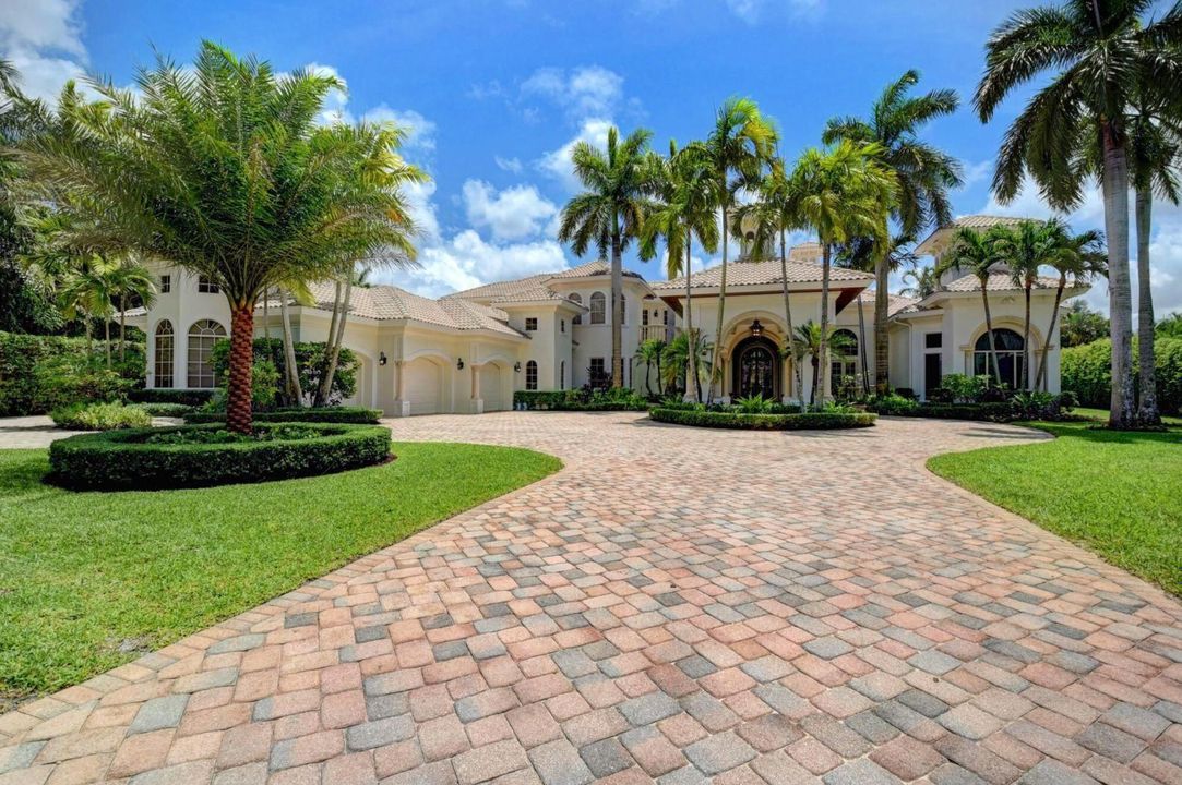 Recently Sold: $8,500,000 (5 beds, 5 baths, 7620 Square Feet)