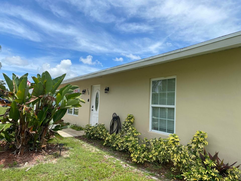 Recently Sold: $339,900 (2 beds, 2 baths, 1287 Square Feet)