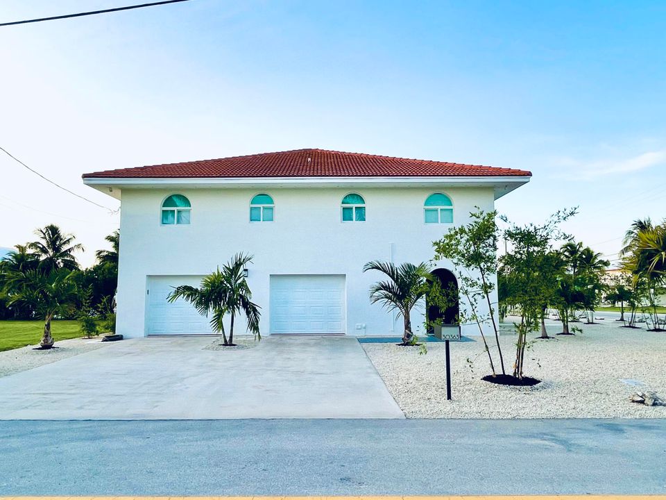 Recently Sold: $1,875,000 (4 beds, 3 baths, 2150 Square Feet)