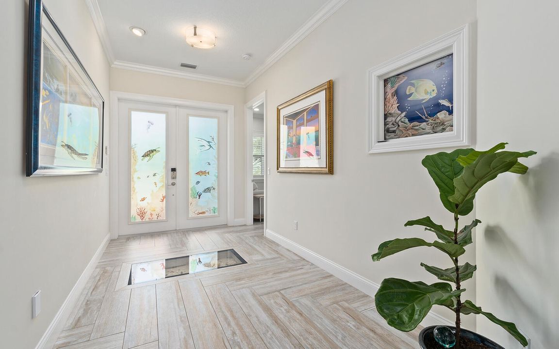 Recently Sold: $2,387,000 (3 beds, 3 baths, 2558 Square Feet)