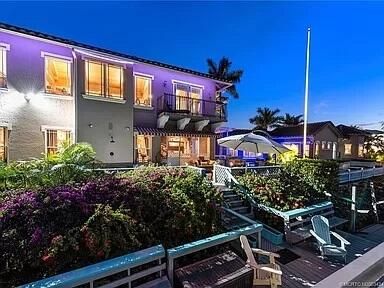 Recently Sold: $3,800,000 (4 beds, 3 baths, 3891 Square Feet)