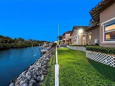 Recently Sold: $3,800,000 (4 beds, 3 baths, 3891 Square Feet)