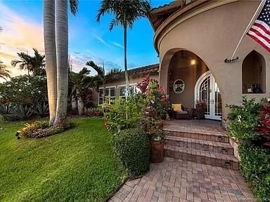 Recently Sold: $3,800,000 (4 beds, 3 baths, 3891 Square Feet)