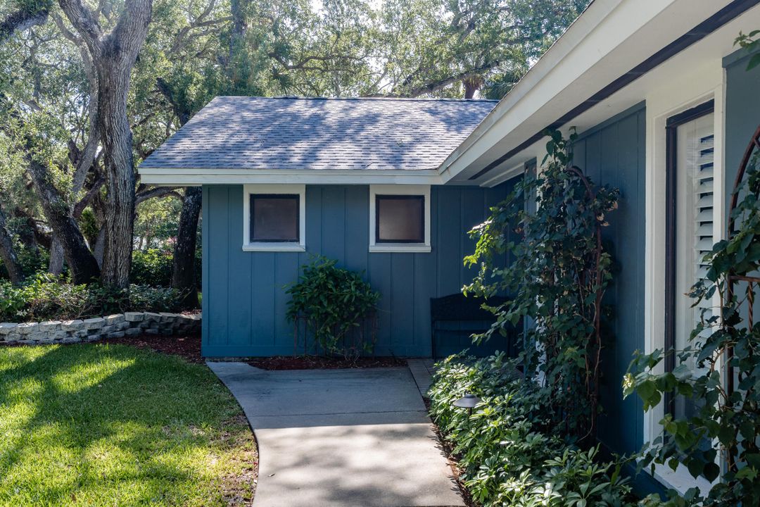 Active With Contract: $1,750,000 (3 beds, 3 baths, 2412 Square Feet)