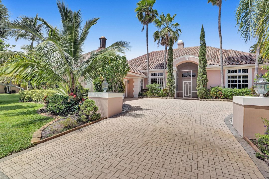 Recently Rented: $9,000 (3 beds, 3 baths, 3108 Square Feet)