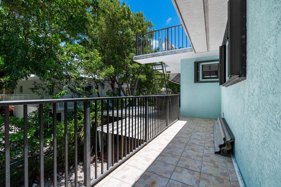 Recently Sold: $740,000 (2 beds, 2 baths, 1400 Square Feet)
