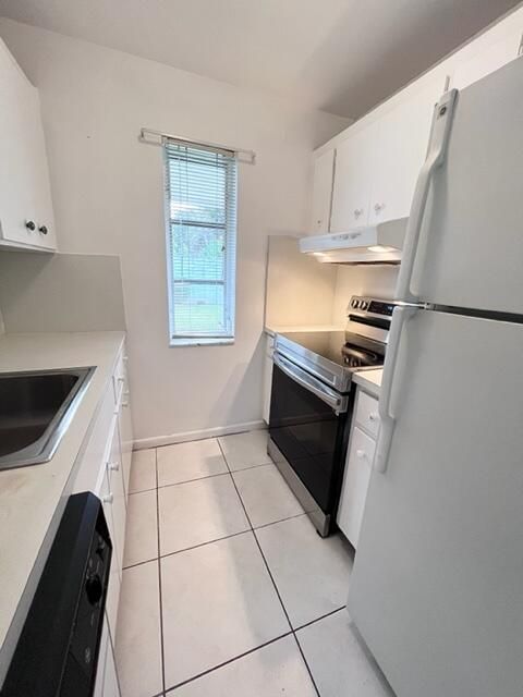 Recently Sold: $139,000 (2 beds, 1 baths, 821 Square Feet)