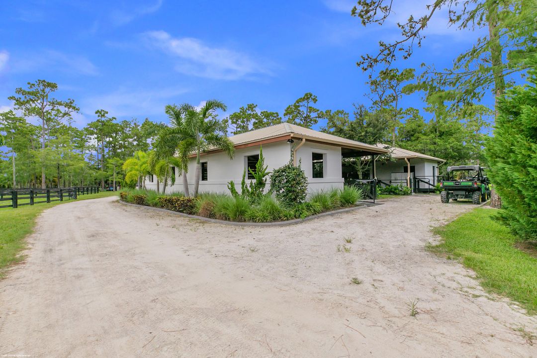 Recently Sold: $2,050,000 (2 beds, 2 baths, 1806 Square Feet)