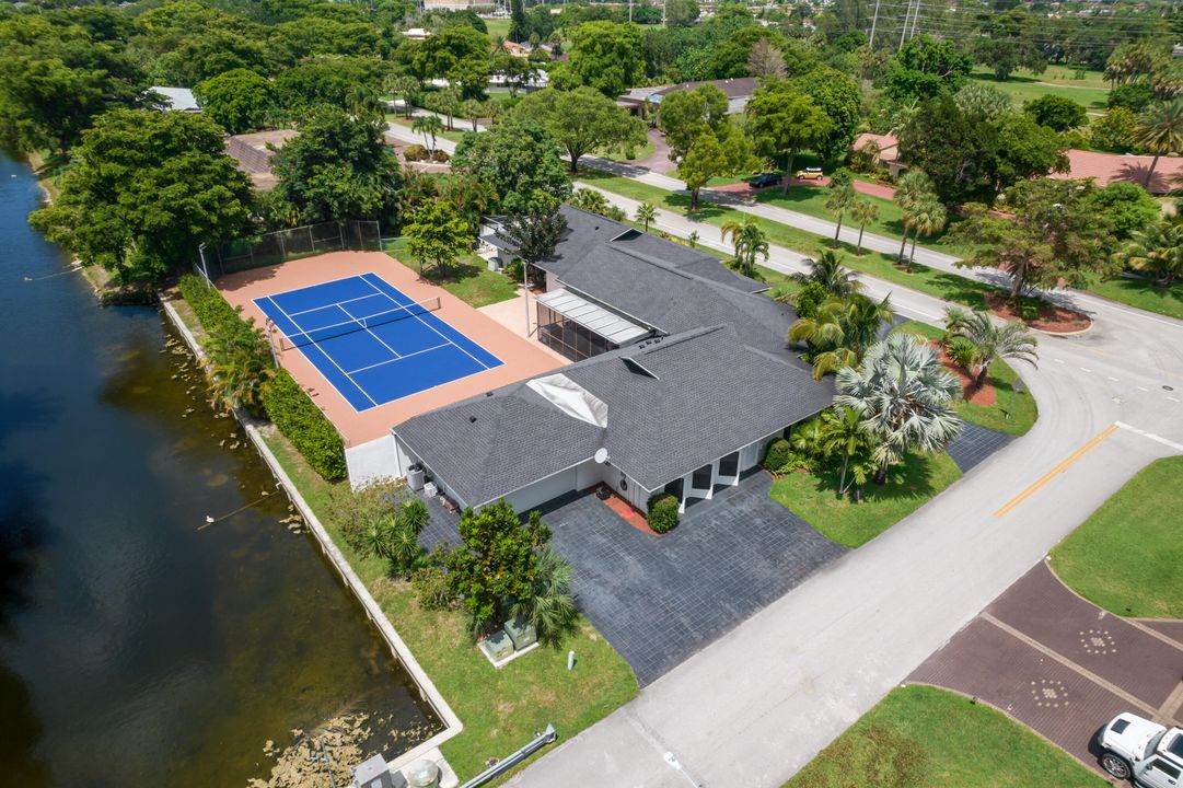 Recently Sold: $1,299,000 (4 beds, 3 baths, 4685 Square Feet)