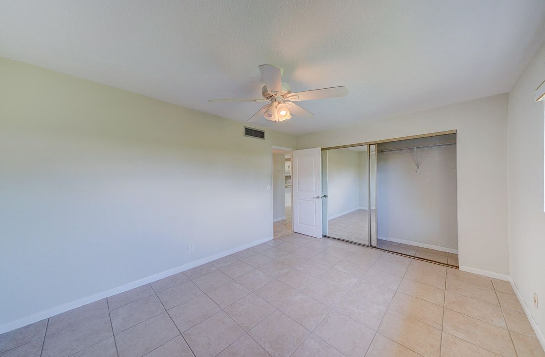 Active With Contract: $1,800 (2 beds, 1 baths, 840 Square Feet)